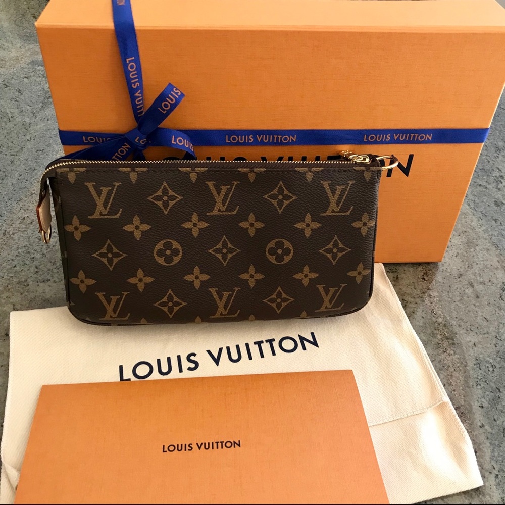 ❌SOLD❌ Louis Vuitton 2018 Pochette Accessoires